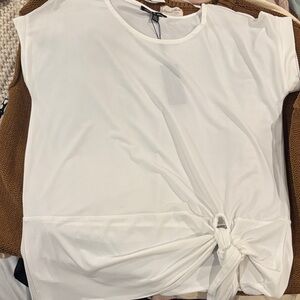 Cable & Gauge White Knotted Short Sleeve Top
